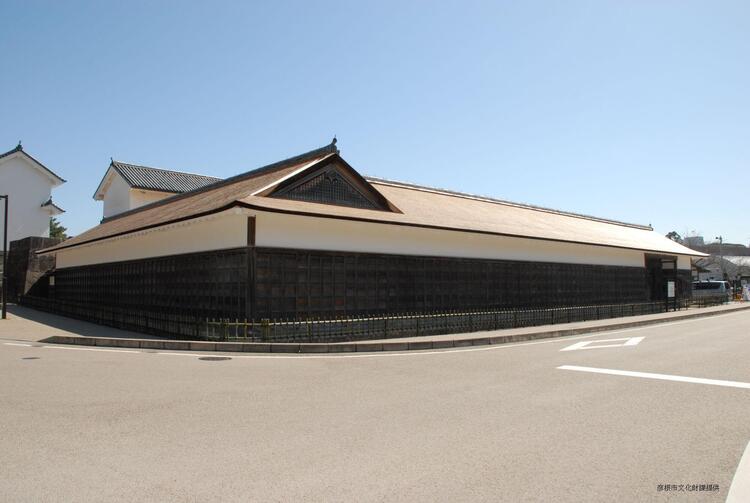 8_彦根城馬屋.JPG