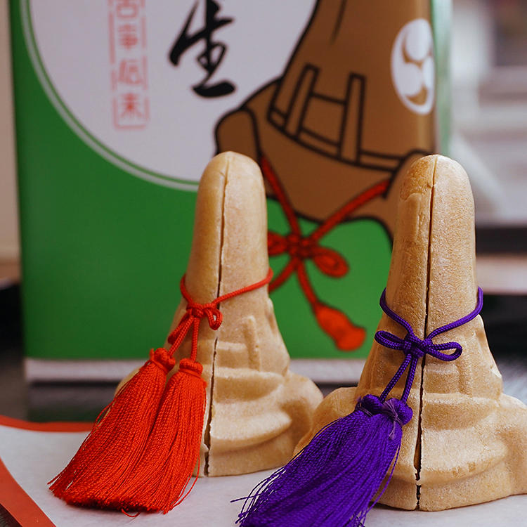 蒲生氏郷 出陣の兜(最中).jpg