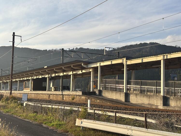 余呉駅.jpg