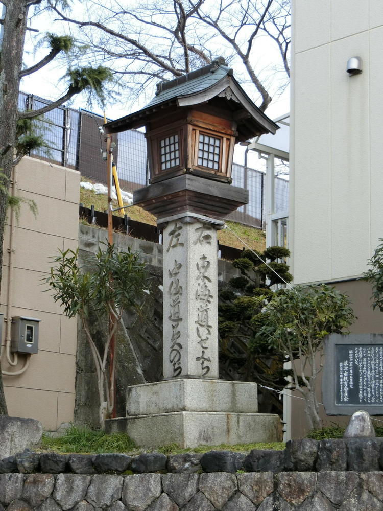 草津市マンホール現地